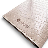 PORTA PASAPORTE BEIGE COCODRILO