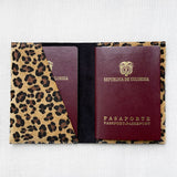 KIT PORTA PASAPORTES LILA + LEOPARDO